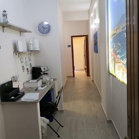Bed and Breakfast Fenesta Vascia à Naples Extérieur photo