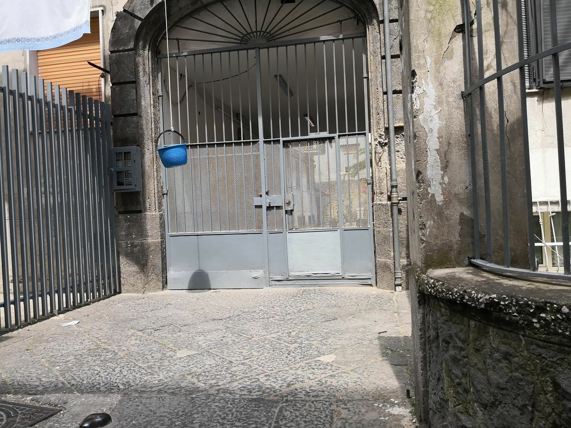 Bed and Breakfast Fenesta Vascia à Naples Extérieur photo