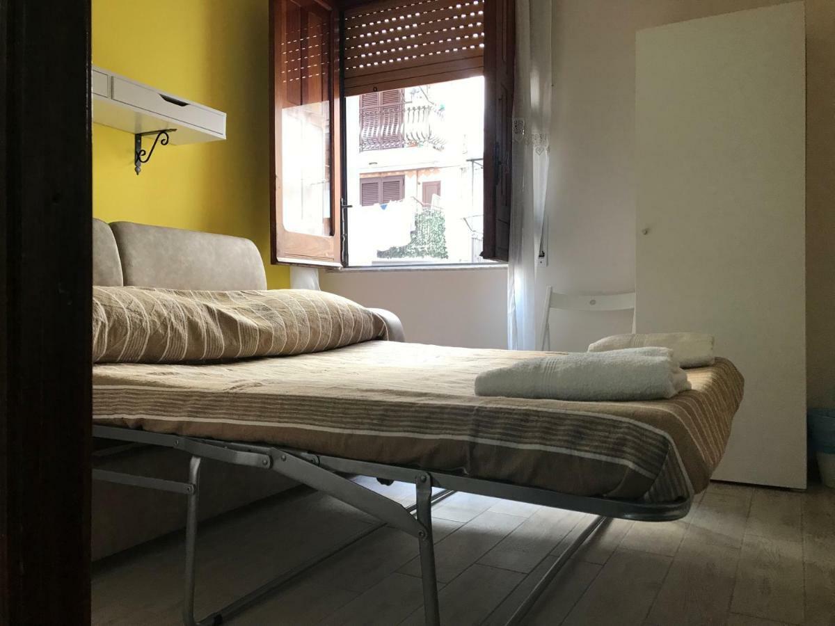 Bed and Breakfast Fenesta Vascia à Naples Extérieur photo