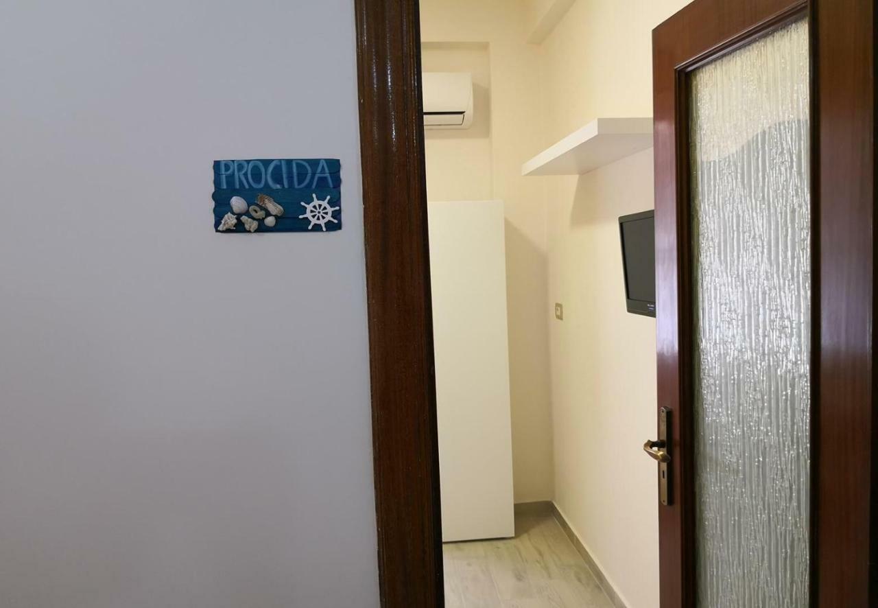 Bed and Breakfast Fenesta Vascia à Naples Extérieur photo